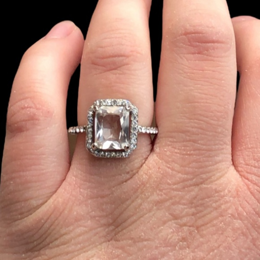 CUBIC ZIRCONIA DAZZLING RING - Picture 6 of 7